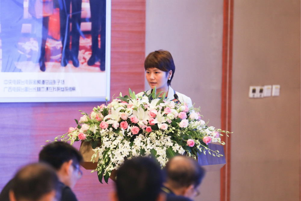 1561984301136991.jpg 李娟.jpg