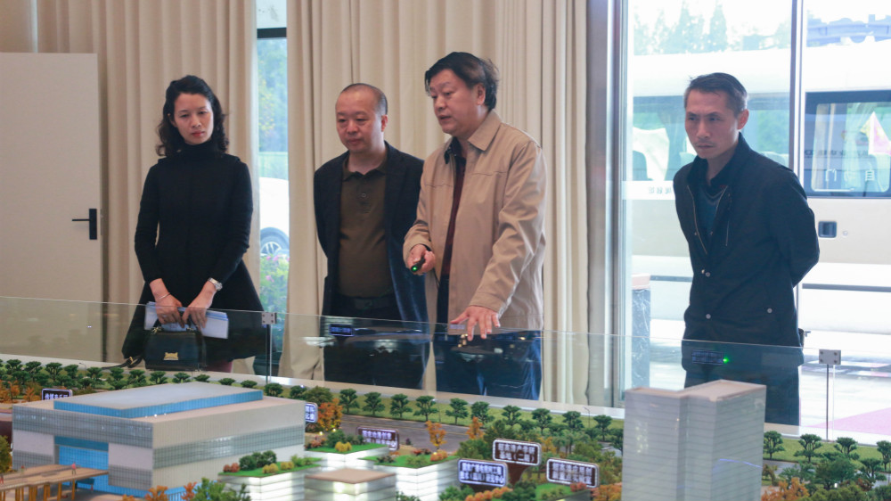 1571848671672974.jpg 444.jpg