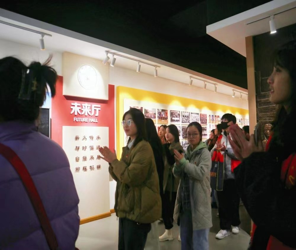 1701861257324752.jpg 4.jpg